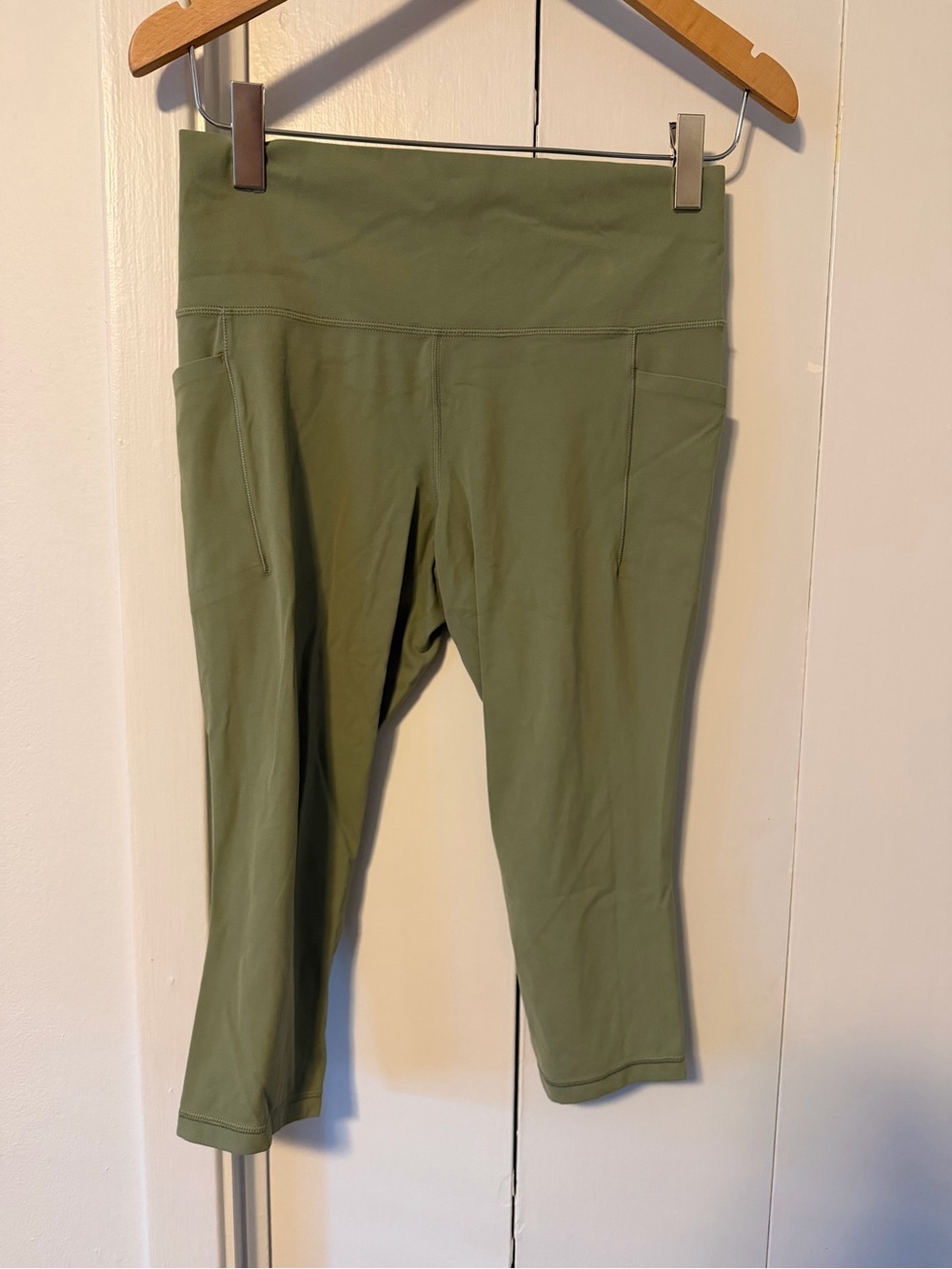 Athleta Salutation Olive Green High-Rise Capri Leggings